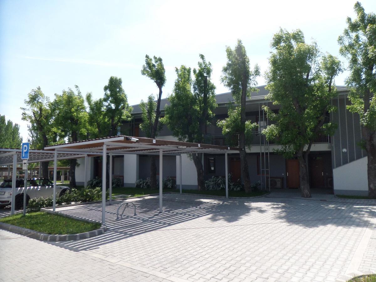 באלאטונפורד Silver Delux Apartman מראה חיצוני תמונה