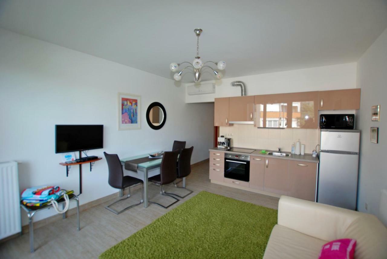 באלאטונפורד Silver Delux Apartman מראה חיצוני תמונה